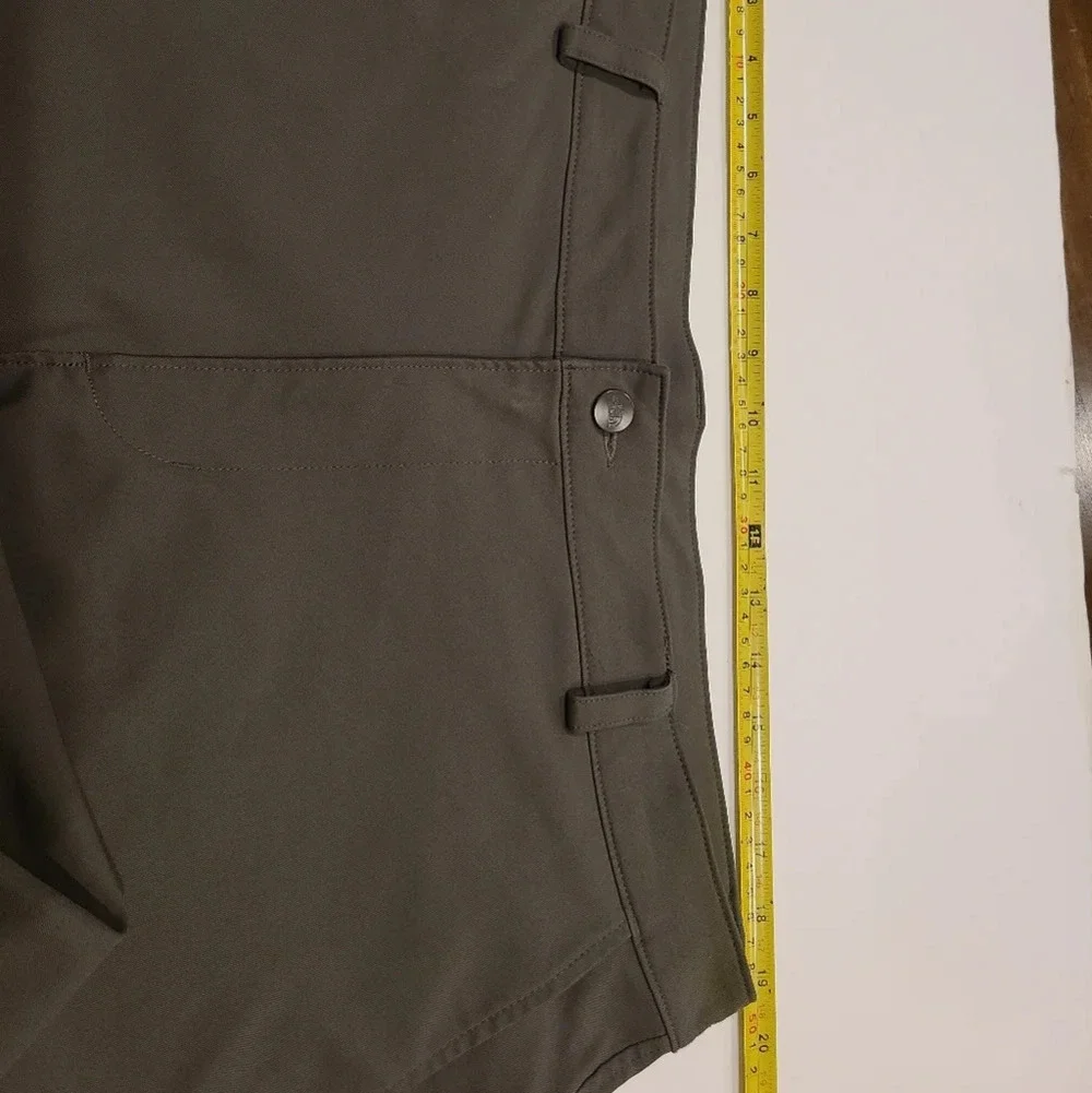 The North Face mens sz.38 brown polyester